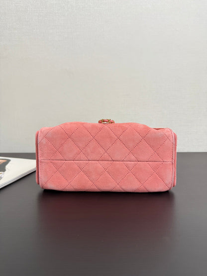 Chanel 2026 Hobo Bag 22cm Pink Suede