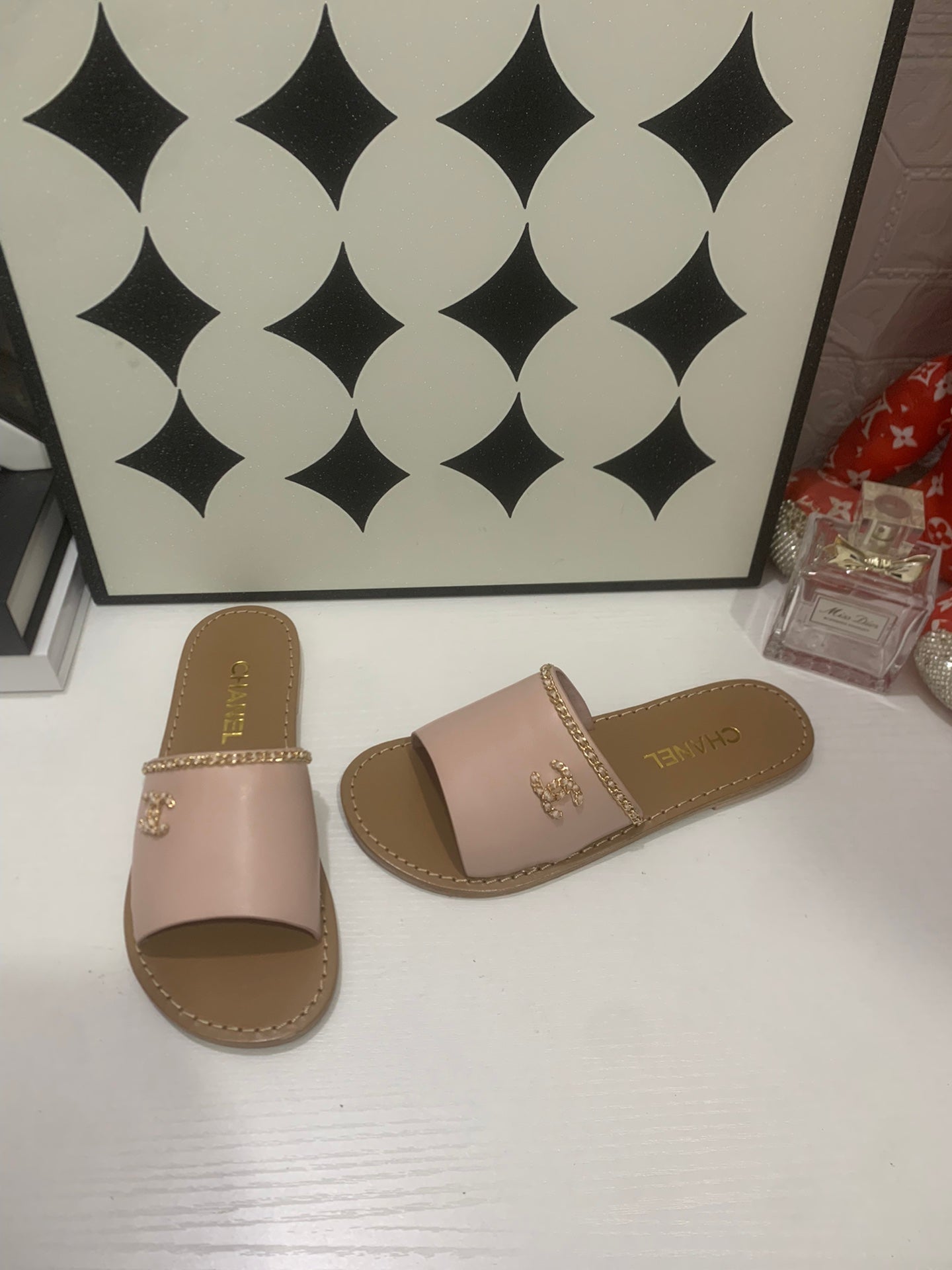 CC 2026 Slippers Light Pink Brown Cowhide 668090