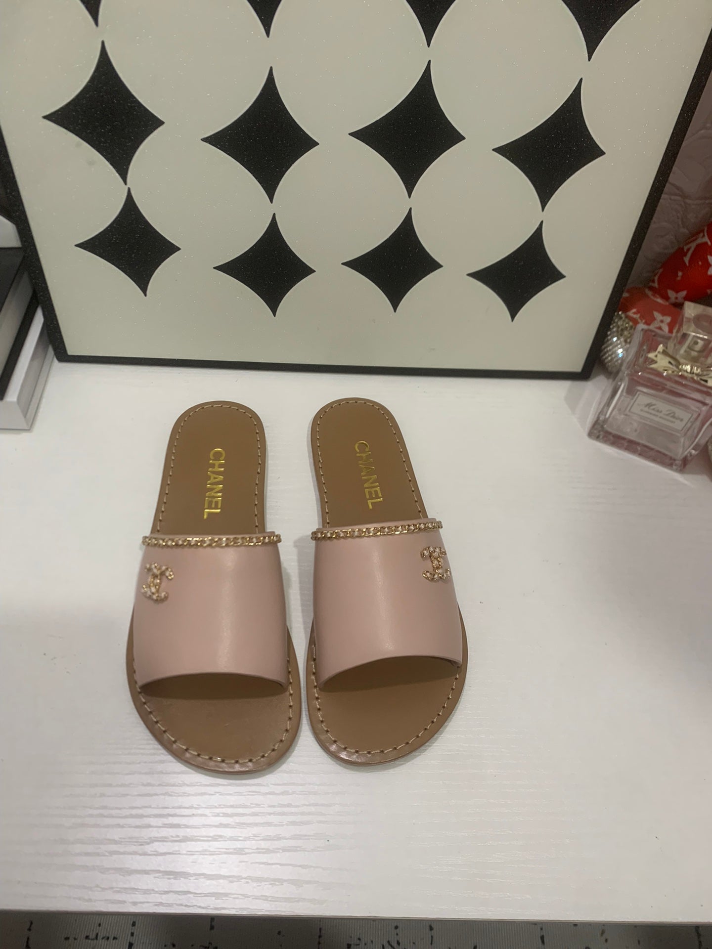 CC 2026 Slippers Light Pink Brown Cowhide 668090