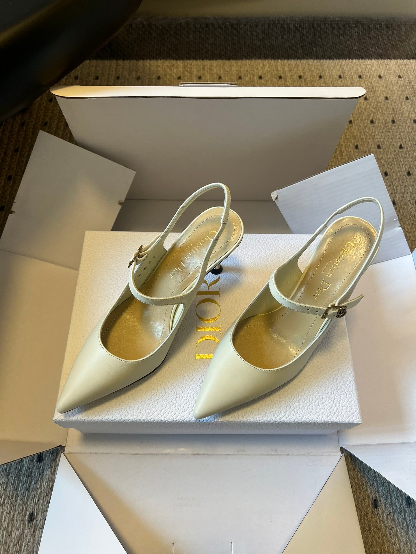 CD Icon Slingback 8cm Light Beige Sheepskin 623094
