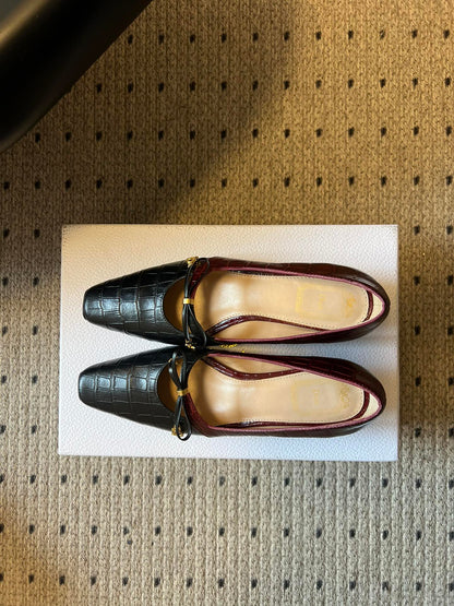 CD 26s Low Heel Pump 30 Black Burgundy Cowhide 651160