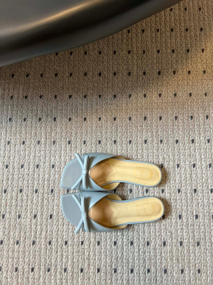 CD 26s Bow Slide Light Blue Satin 820000