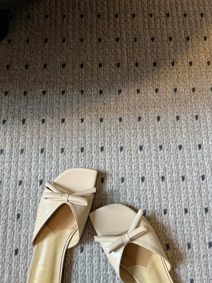CD 26s Bow Slide Cream Satin 819999