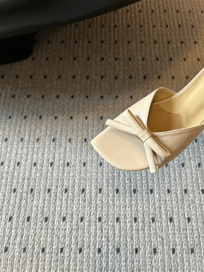 CD 26s Bow Slide Cream Satin 819999