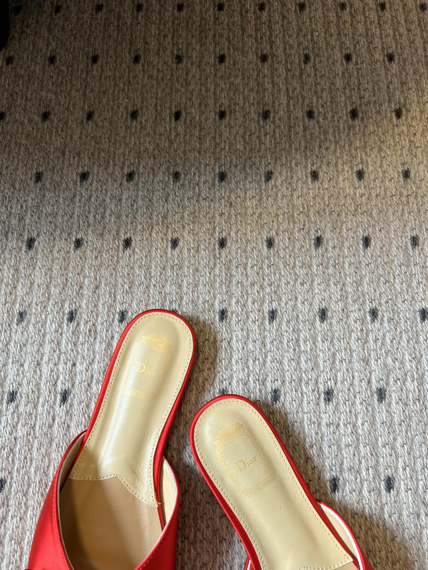 CD 26s Bow Slide Red Satin 820004