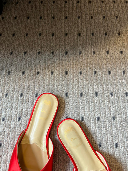 CD 26s Bow Slide Red Satin 820004