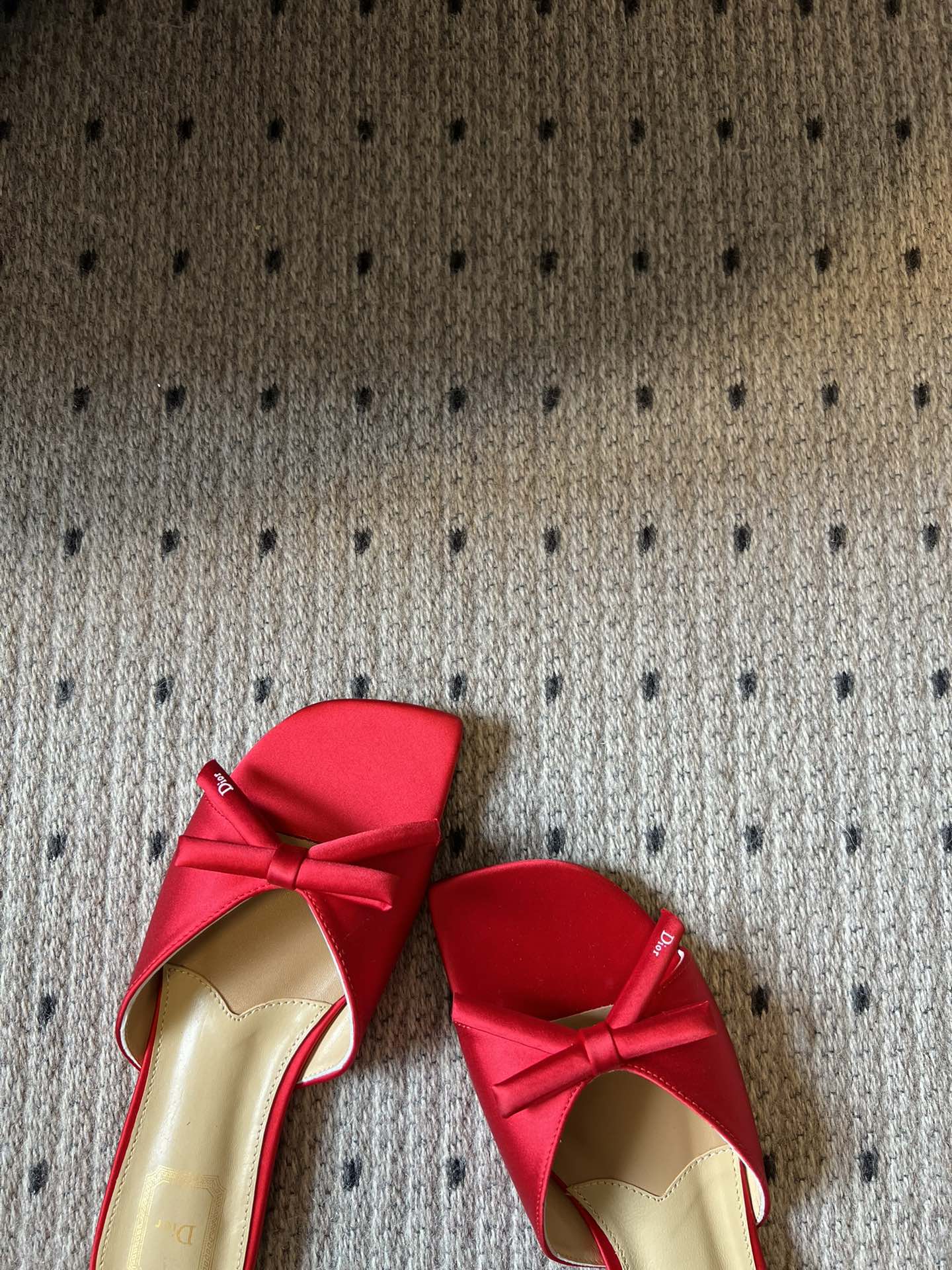 CD 26s Bow Slide Red Satin 820004