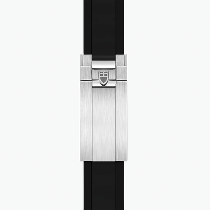 Black Bay 41mm - Black, Black Bezel on Rubber Strap
