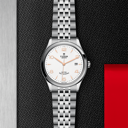 1926 39mm - White on Bracelet