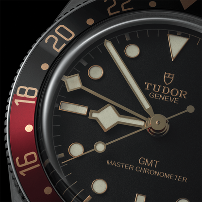 Black Bay 58 GMT 39mm - Black, Burgundy Bezel on 3-Link Bracelet