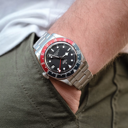 Black Bay GMT 41mm - Black on Bracelet