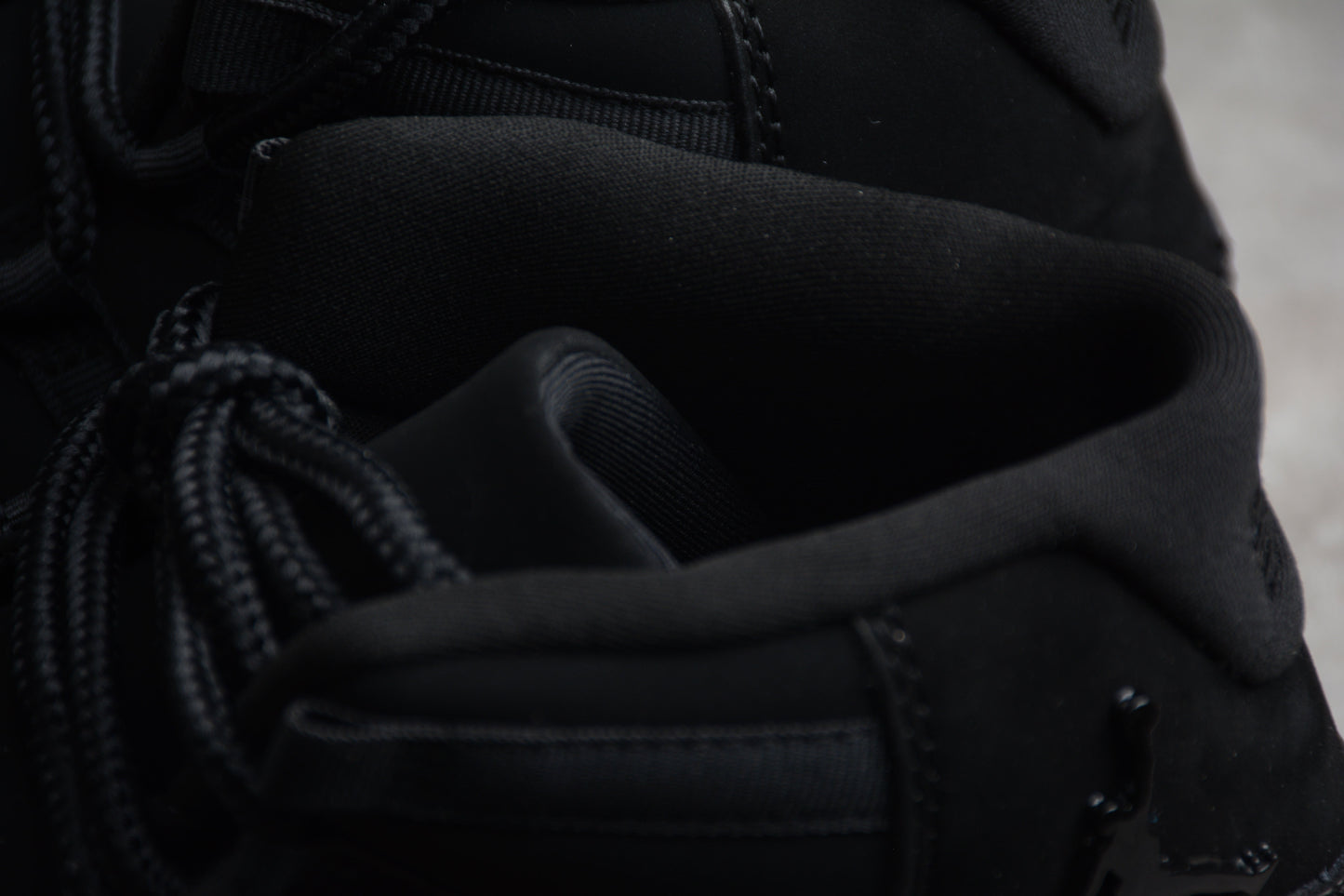 AJ 11 Gamma Black