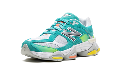 9060 "Cyan Burst" U9060DBT