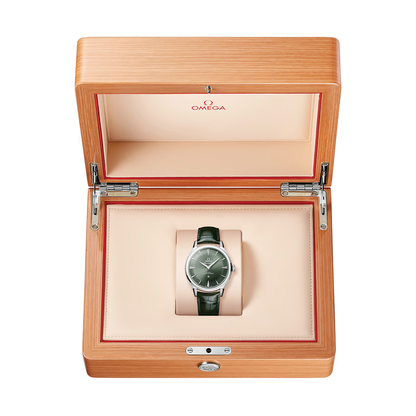 Constellation Observatory 39.4mm - Green on Leather Strap