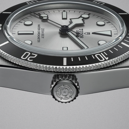 Black Bay 68 43mm - Silver, Black Bezel on Bracelet