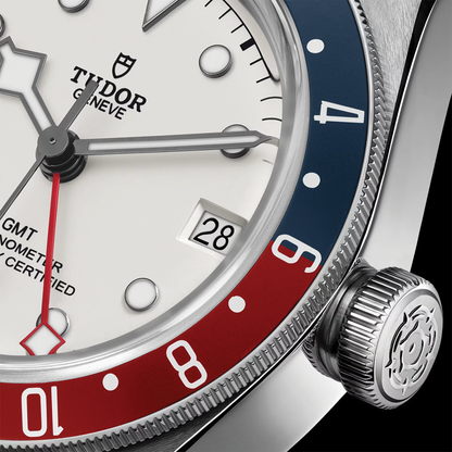 Black Bay GMT 41mm - Opaline on Bracelet