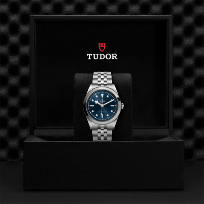 Black Bay One 41mm - Blue, Diamond-Set on Bracelet
