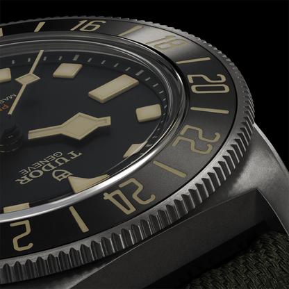 Pelagos FXD GMT Titanium 42mm - Black on Fabric Strap