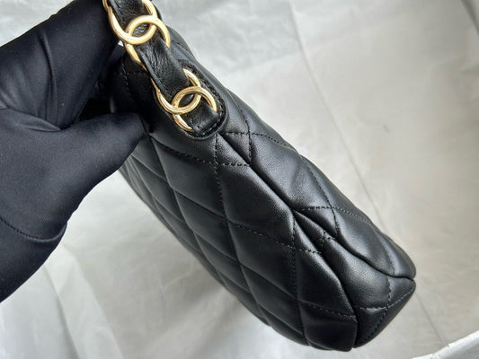 CC 24K Hobo Bag 23cm Black Shiny Lambskin