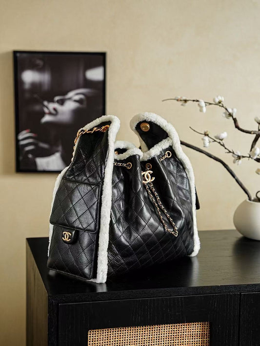 CC 25C Hobo Bag 40cm Black White Lambskin Gold Hardware