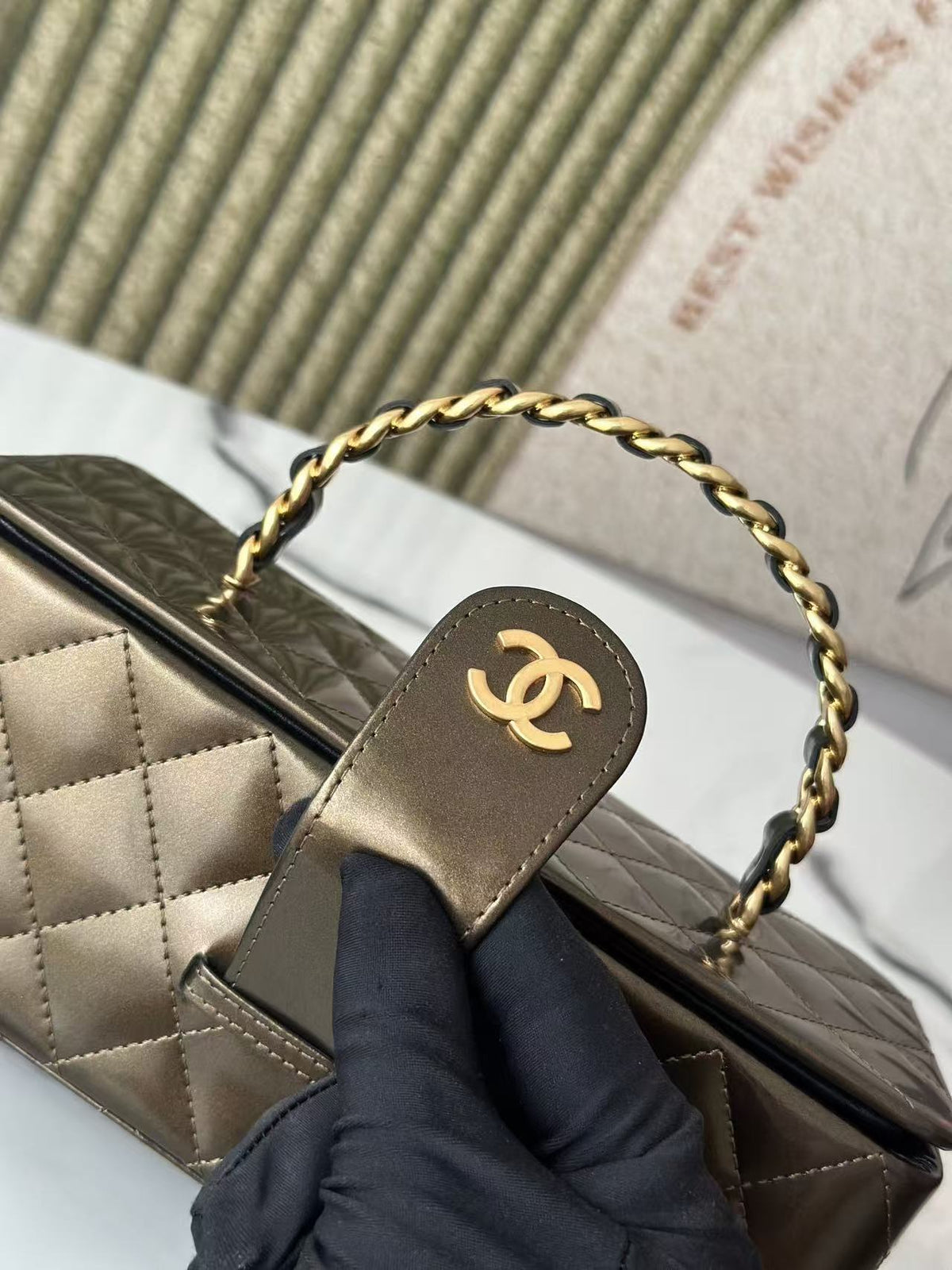 Chanel 2025 Vanity Bag 22cm Olive Green Leather