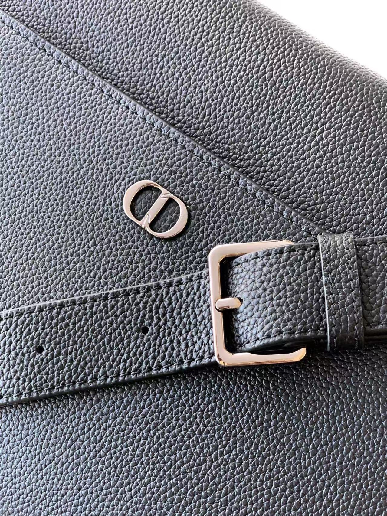 CD  Icon Messenger Bag Black Grain