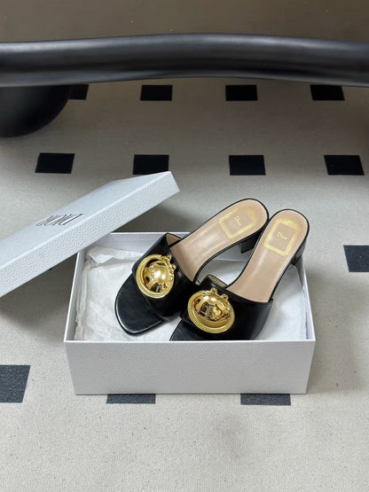 CD 26s Médaillon Buckle Slides Black Lambskin