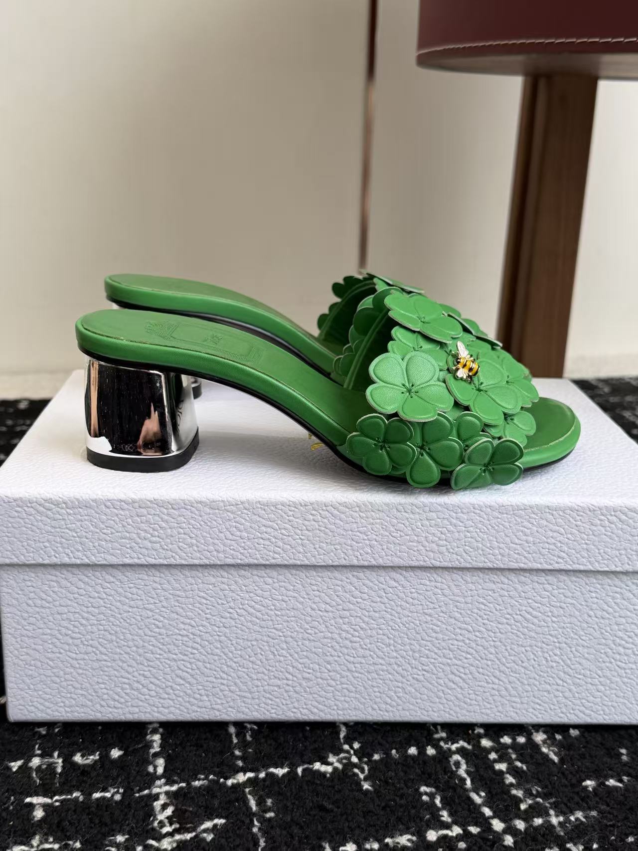 CD Bloom Mules 4.5CM Green Leather Flowers Bee Accent 966855