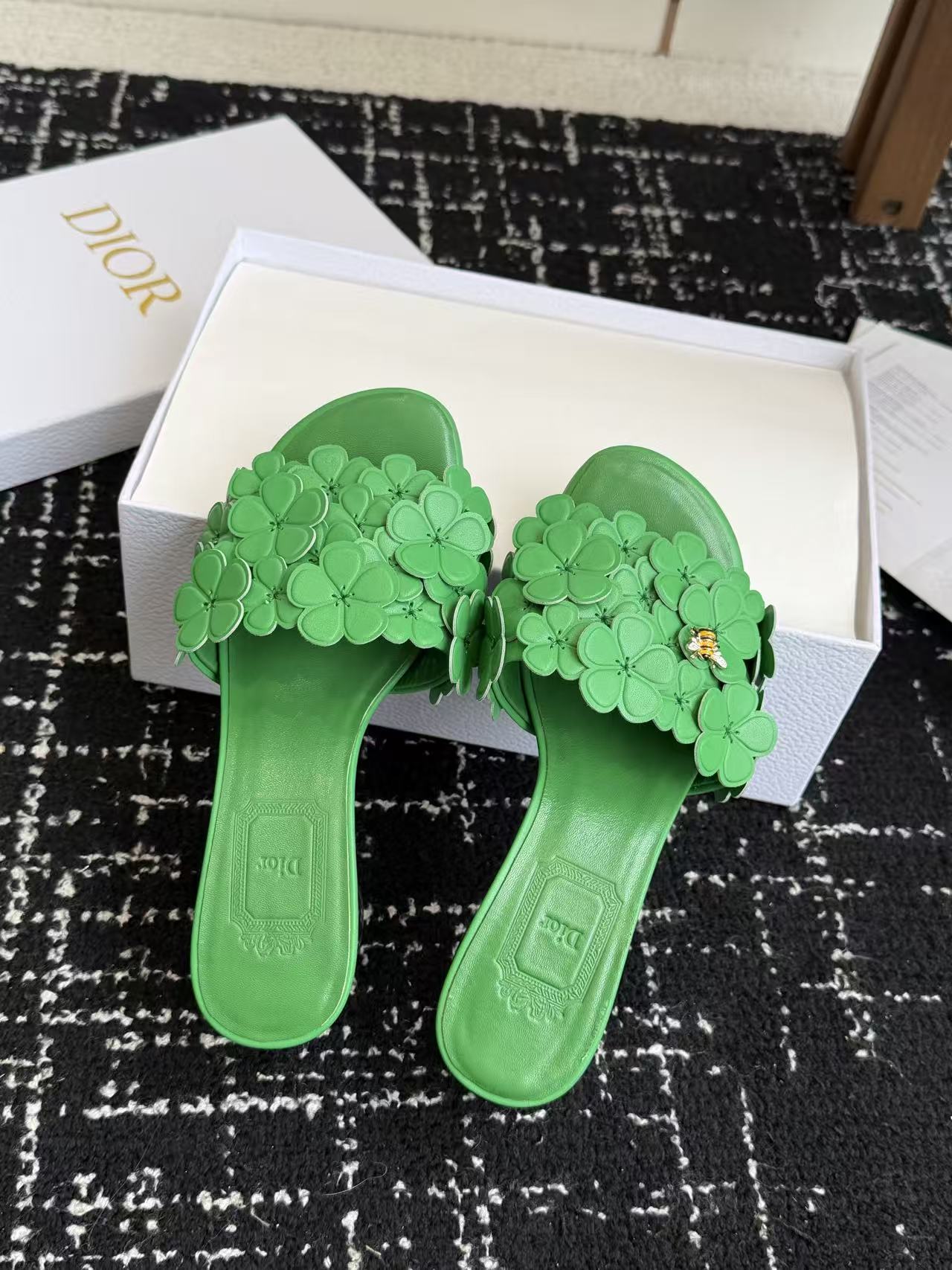 CD Bloom Mules 4.5CM Green Leather Flowers Bee Accent 966855