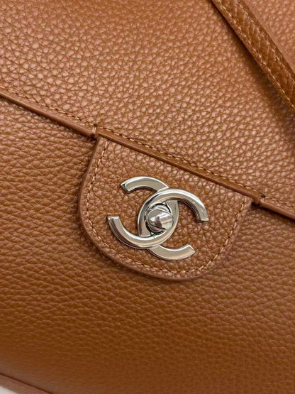 Chanel 2026 Maxi Flap Bag 38.5cm Camel Brown Grained Calfskin
