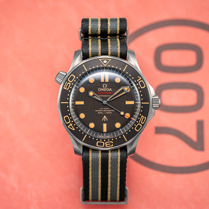 Seamaster Diver 300M 007 Edition 42mm - Brown on Fabric Strap