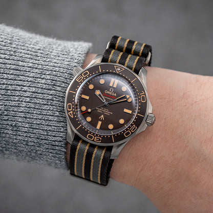 Seamaster Diver 300M 007 Edition 42mm - Brown on Fabric Strap