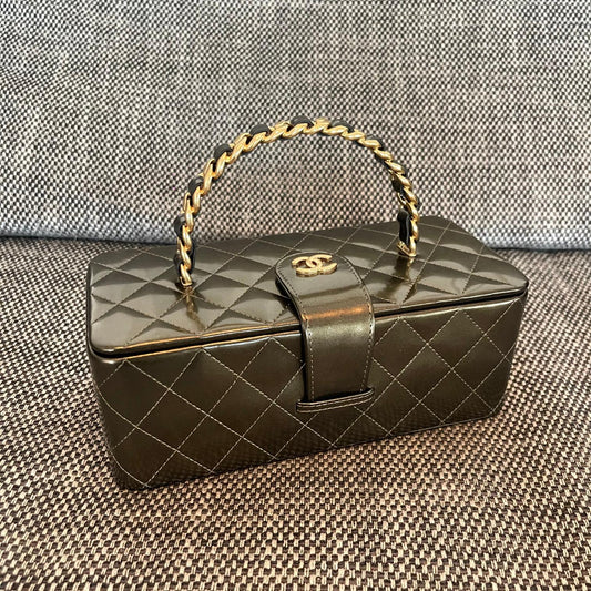 Chanel 2026 Vintage Large Rectangular Box Vanity Case 22cm Patent Calfskin