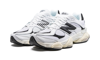 9060 "White / Black" U9060AAB