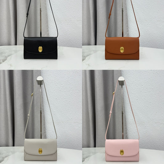 Dior 2026 Medaillon Envelope Bag 20.5cm Calfskin 158554