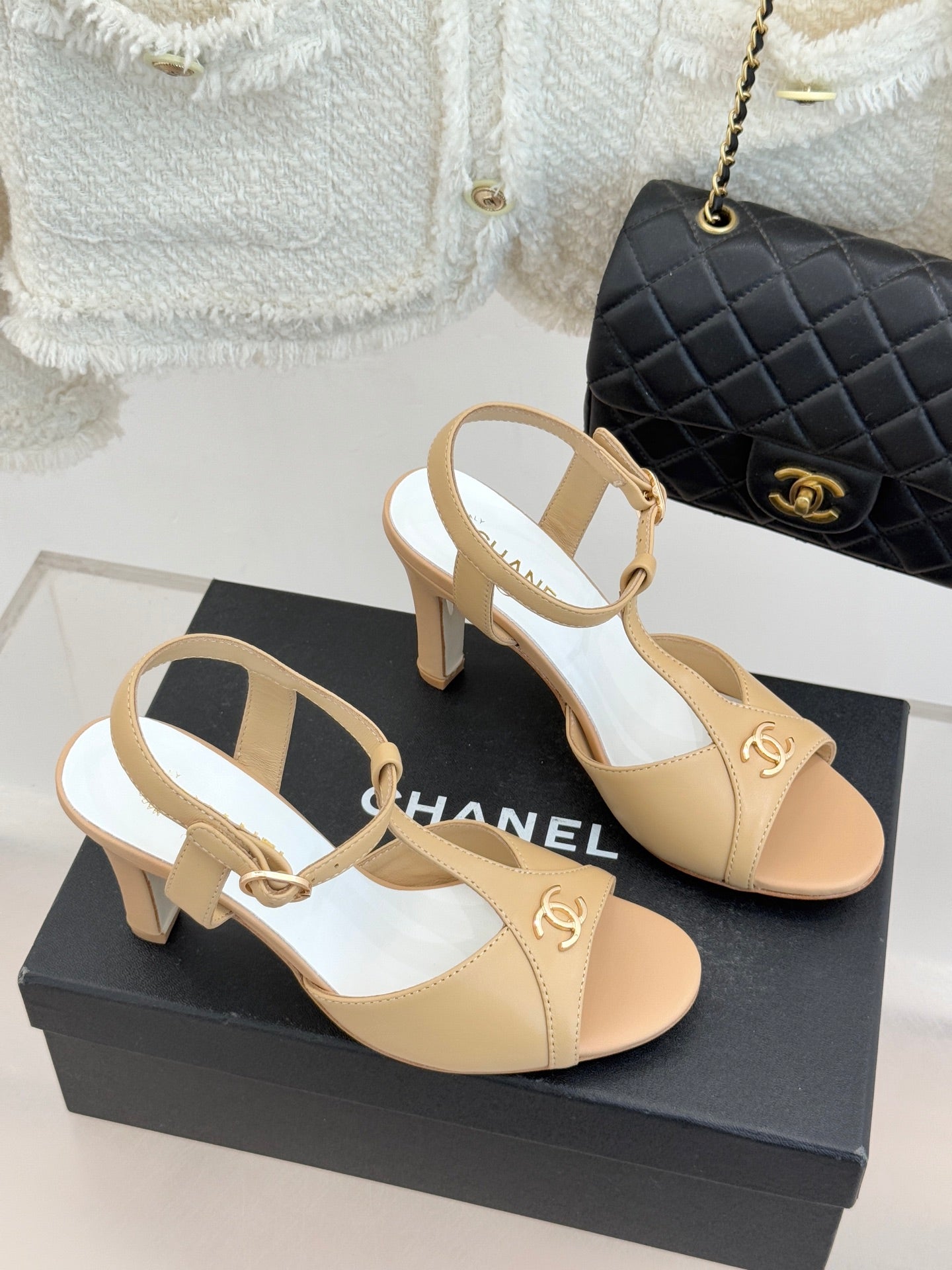 CC 2026 Peep-Toe Sandals 100 Sheepskin