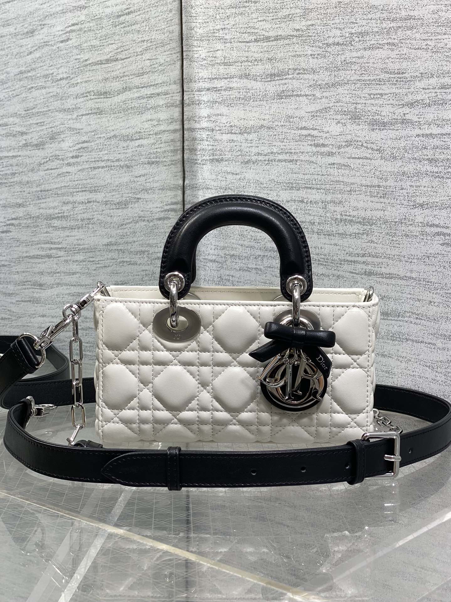 CD 2026 Bow Lady D-Joy Black mix White Cannage Lambskin 286573
