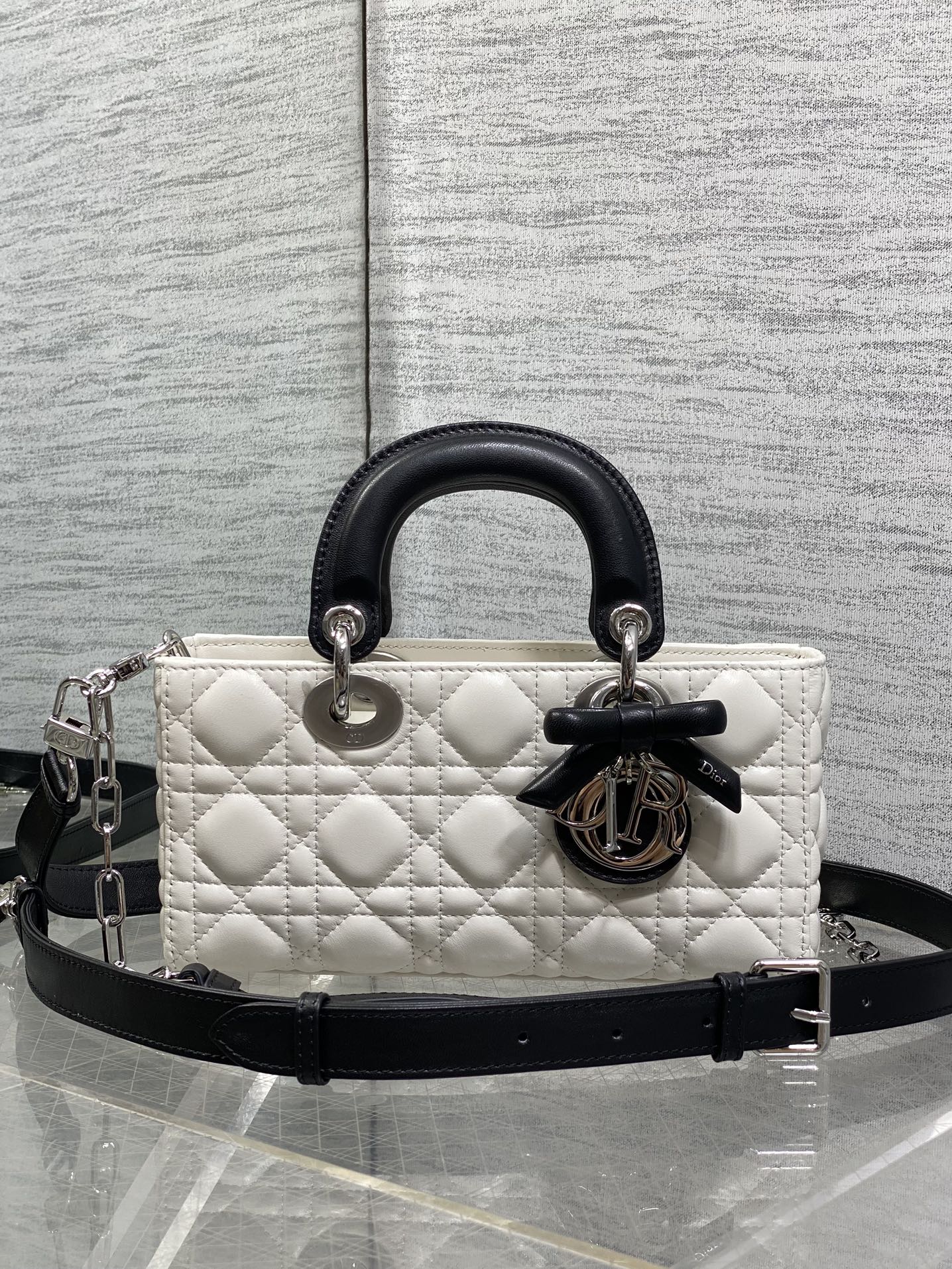 CD 2026 Bow Lady D-Joy Black mix White Cannage Lambskin 286573
