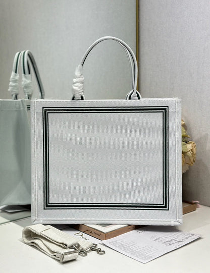 CD Fall 2026 Book Tote Black White Canvas