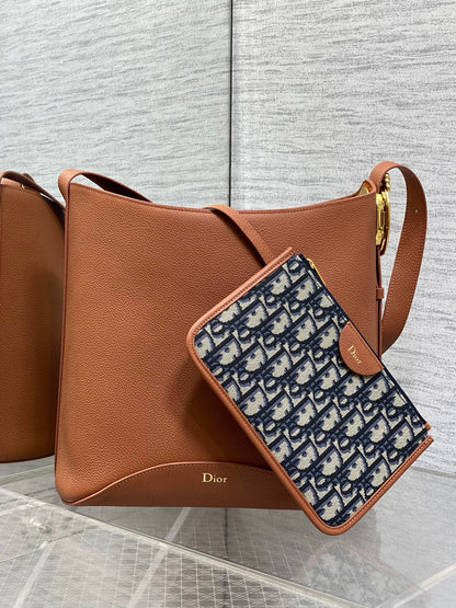 Dior 2026 Medaillon Bucket Bag 26.5cm Grained Cowhide 289070