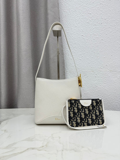 Dior 2026 Medaillon Bucket Bag 19.5cm Calfskin