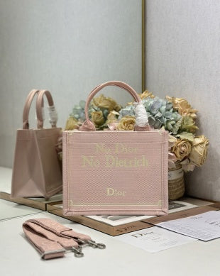 CD Book Tote Rose Tendre No Dior No Dietrich Embroidery