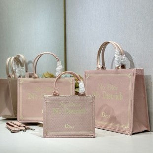 CD Book Tote Rose Tendre No Dior No Dietrich Embroidery