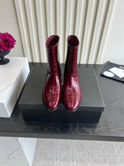 Chanel 2026 Métiers D'art Ankle Boots Cowhide 977427