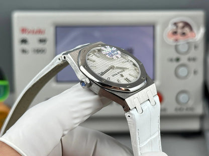 Audemars Piguet Royal 33mm White Dial Crocodile Leather