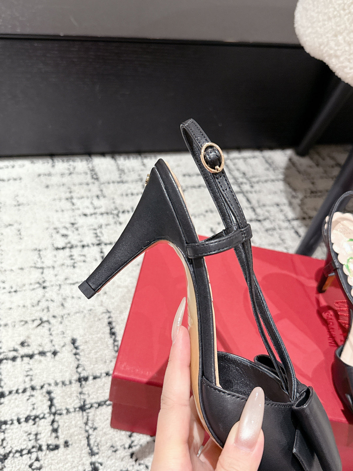 VT 25 Bowow Slingback Black Sheepskin 327740