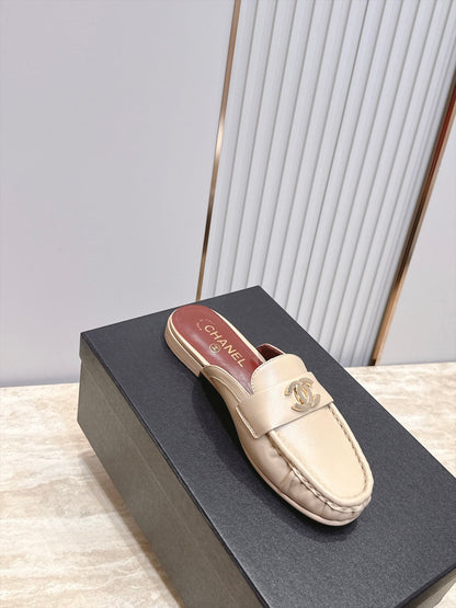 CC 26s Ruffled Mules Cream Glossy Sheepskin 992381