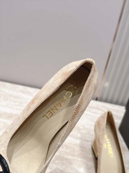 CC 26s Block Heel Pumps 6cm Beige Suede 121623