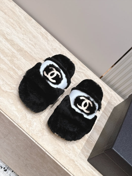 CC 26s Shearling Slides 2cm Black Fur 121627