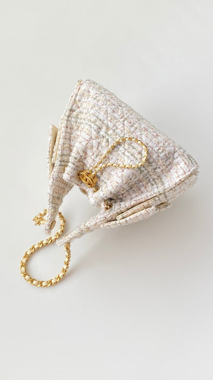 Chanel 2026 Hobo Bag 22cm Ivory White Pink Tweed